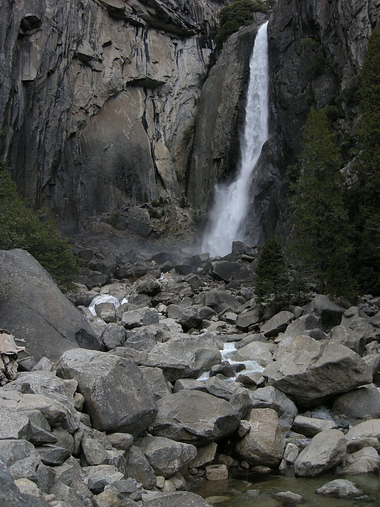 Lower Yosemite Falls