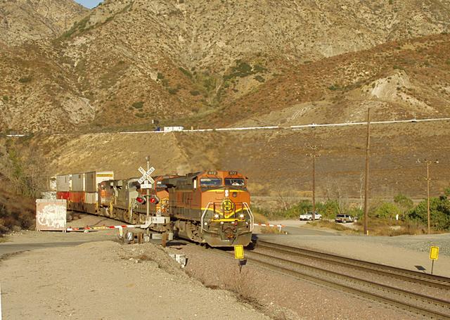 BNSF Train at Swarthout Crossing, Blue Cut