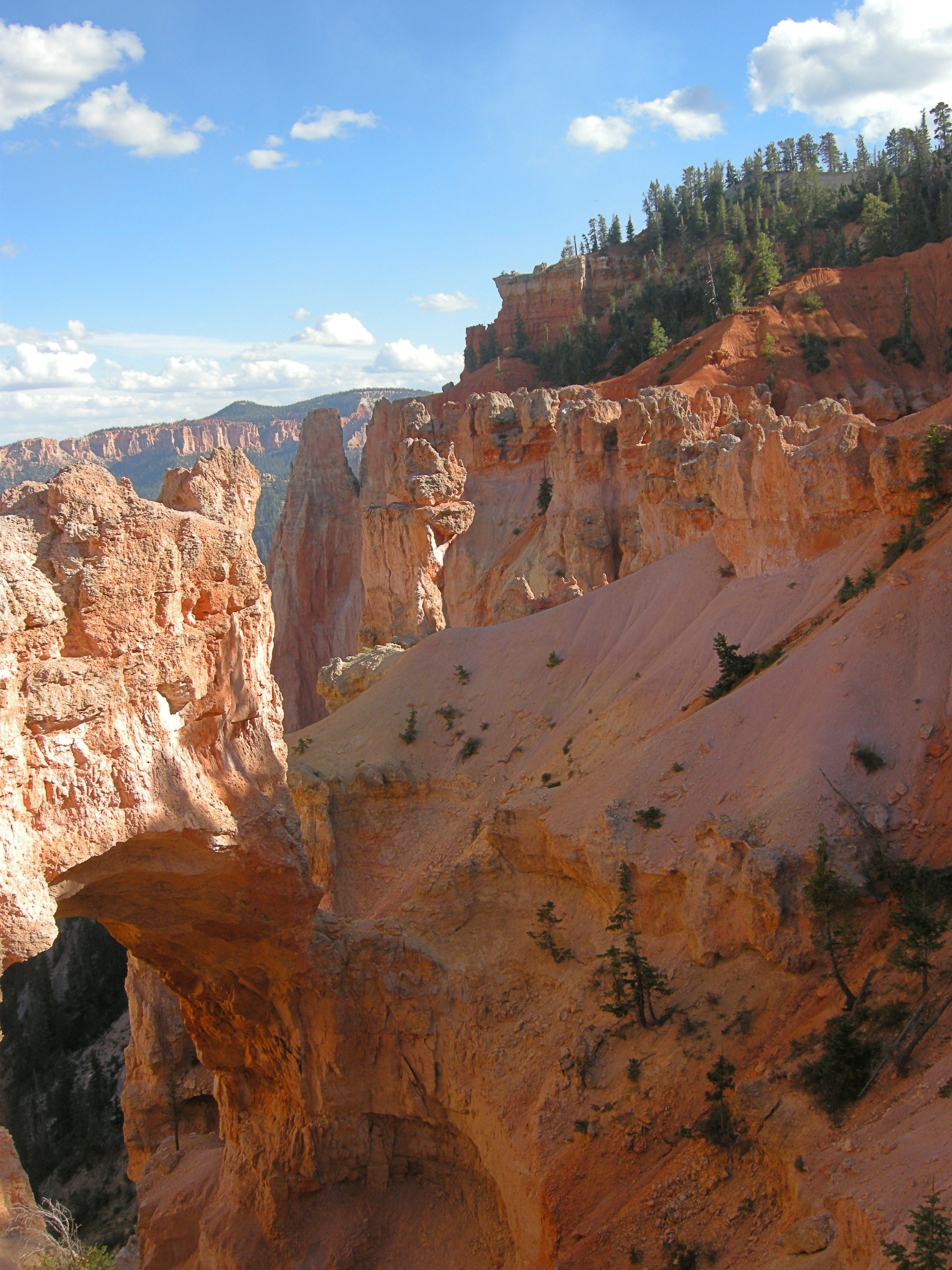 Another angle of the natural bridge