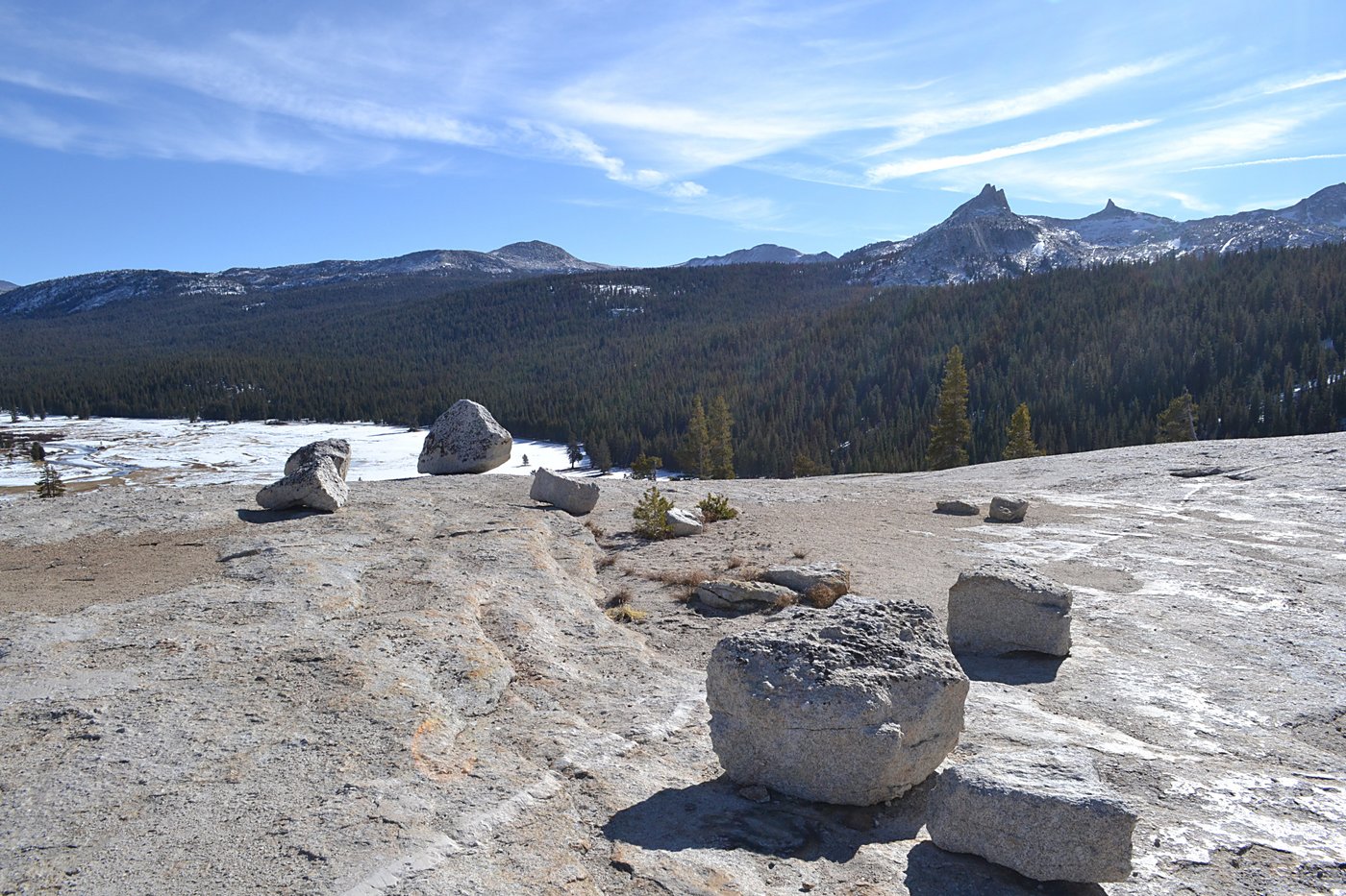 Erratics on Pothole Dome