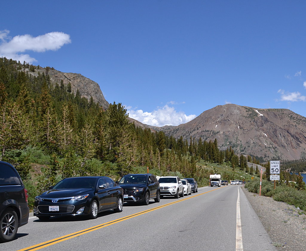 Line of cars waiting for entry at Tioga Pass